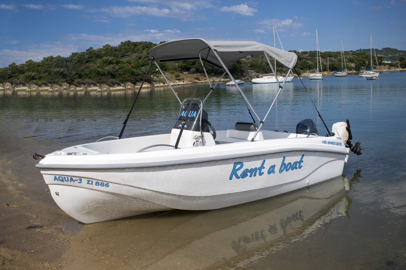 Aqua 3 motorboat, 4.5m, seats 6