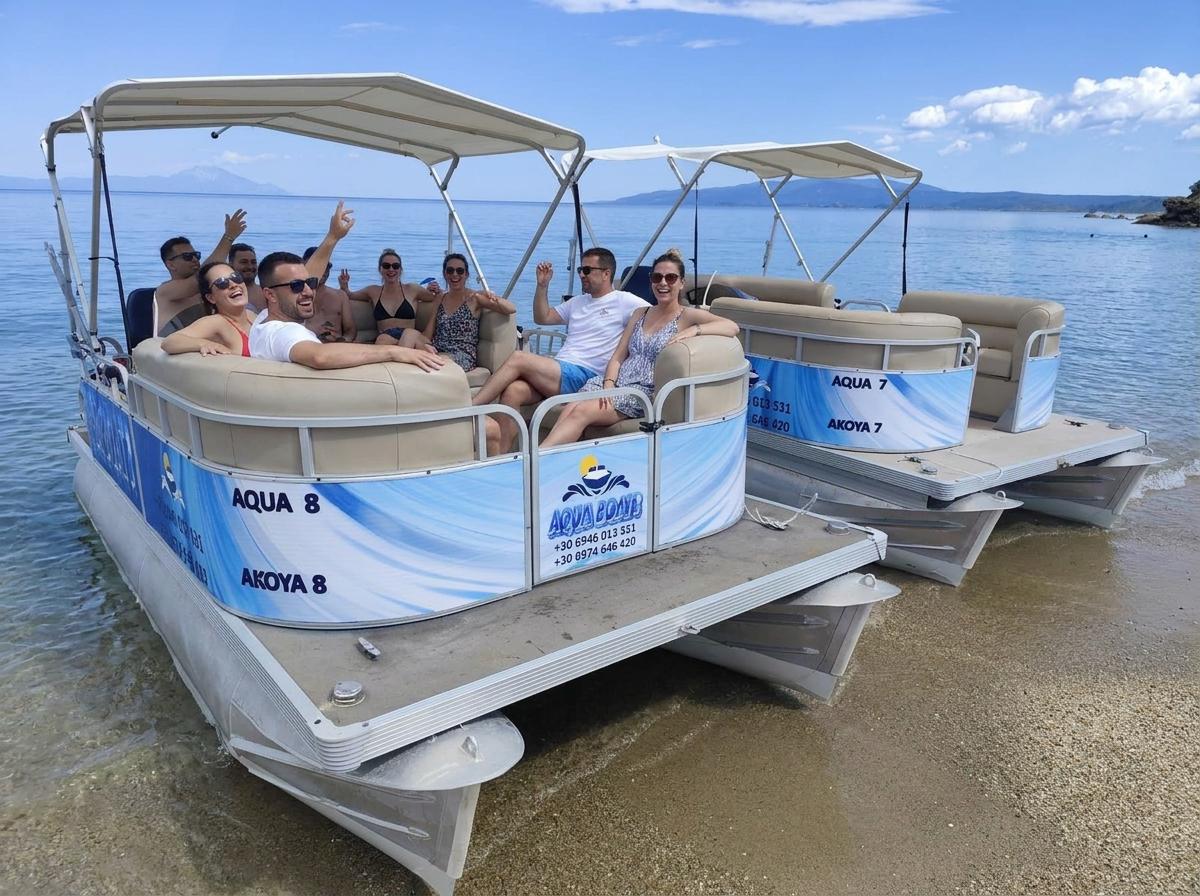 Aqua 8 motorboat, 5.5m, seats 6